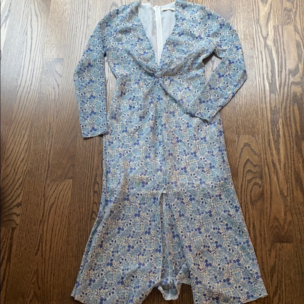 East order size small low vneck floral dress